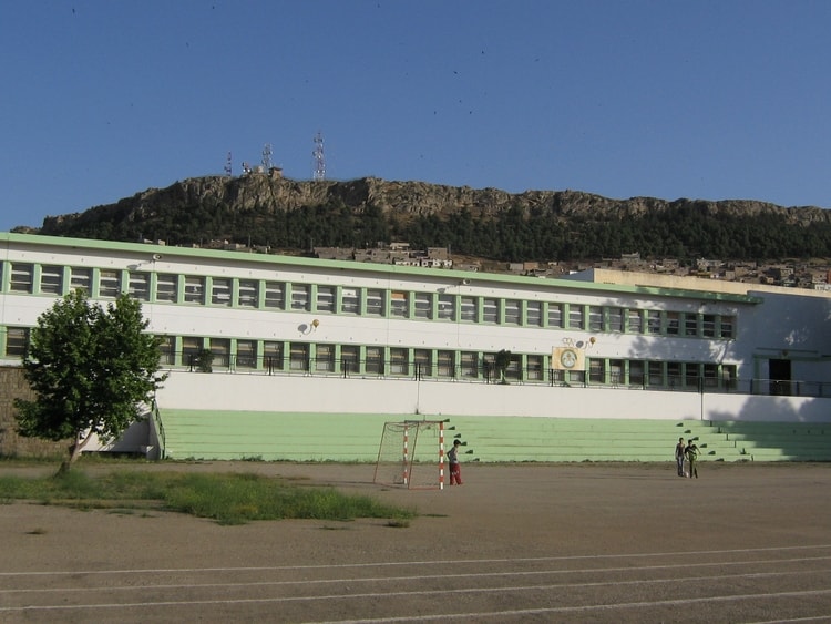 2006 - Terrain de sport - Docteur benzerdjeb