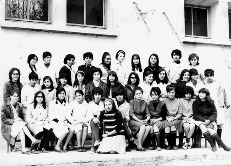 1963 - 5e - Lycee de jeunes filles/malika gaid