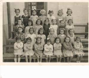 1948 - 1947/48 MATERNELLE Gde Section  les filles seules - Edgard quinet