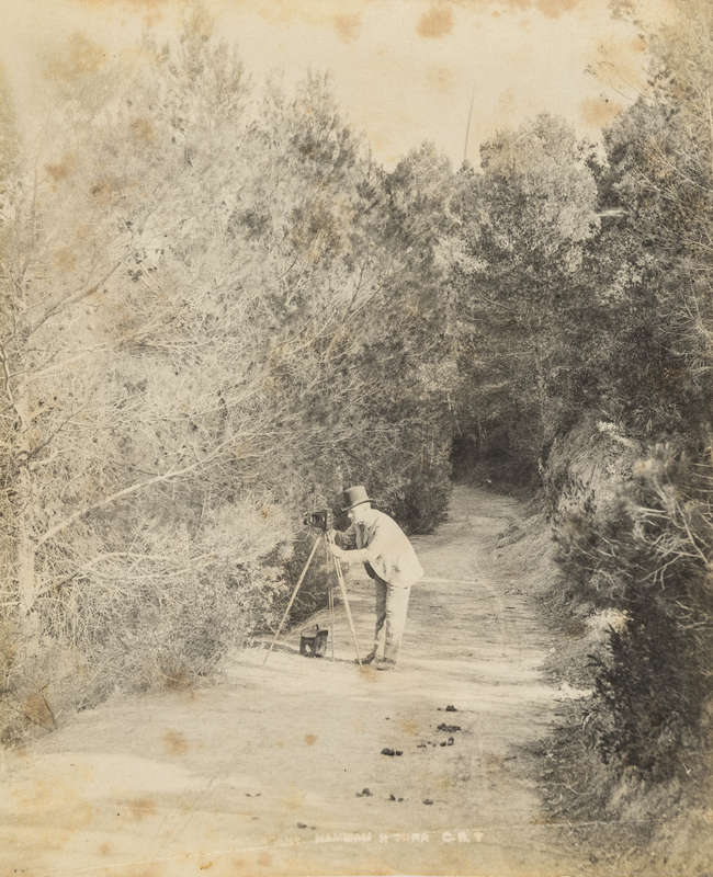 Ternan (GB) Deux albums contenant environ 200 photographies de l'Algérie