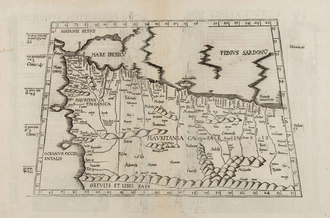 carte ptolémaïque trapézoïdale couvrant le Maroc, la Mauritanie, le Sahara occidental, l'Algérie et la frontière occidentale de la Libye