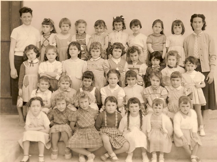 1957 - Ecole DES DAMES AFRICAINES MARAVAL - Ecole de maraval