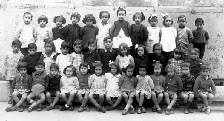 1945 - Maternelle(MmeGrenat) - Ecole caussemille