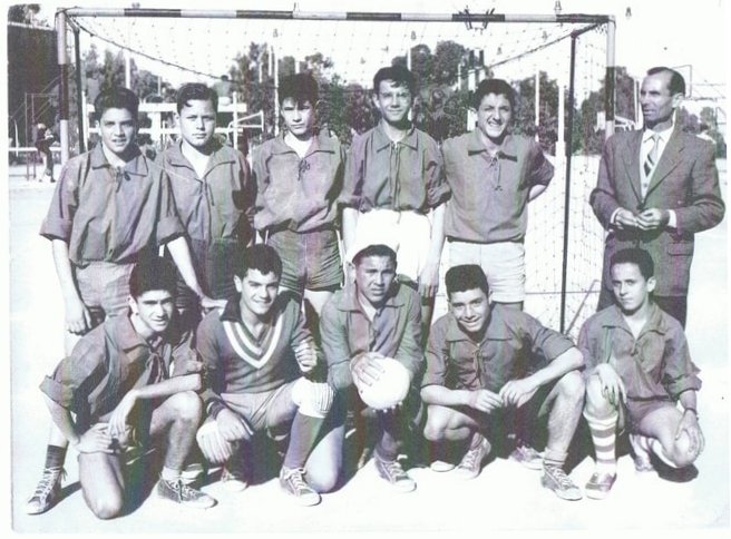 1957 - Equipe de hand ball minime championne d'Alger en 1957 - Lycee francais ben aknoun