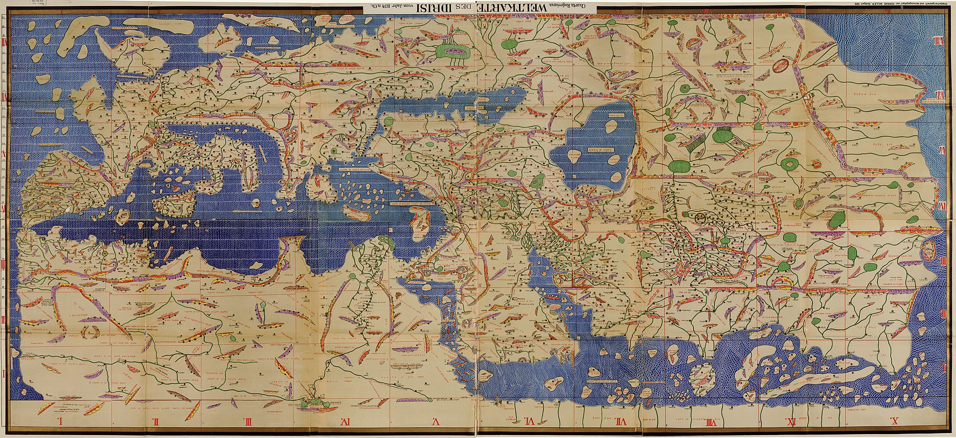 Une copie de la fin du Moyen-Âge (1300 ou 1486) de la Tabula Rogeriana, avec le nord en bas, dessinée par Muhammad al-Idrisi pour Roger II de Sicile en 1154.