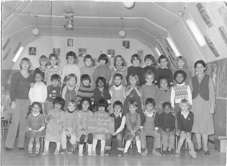 1979 - MATERNELLE A L OLIVAGE - Ecole des pins