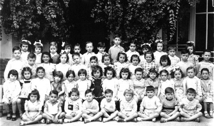 1952 - Classe de maternelle 1952-1953 - Ecole rue camille douls