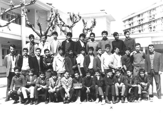 1969 - 4ème B-AISSAT IDIR - Ceg aïssat idir