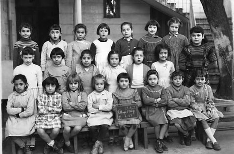 1957 - C.E.1  56-57 - Ecole du village d'isly