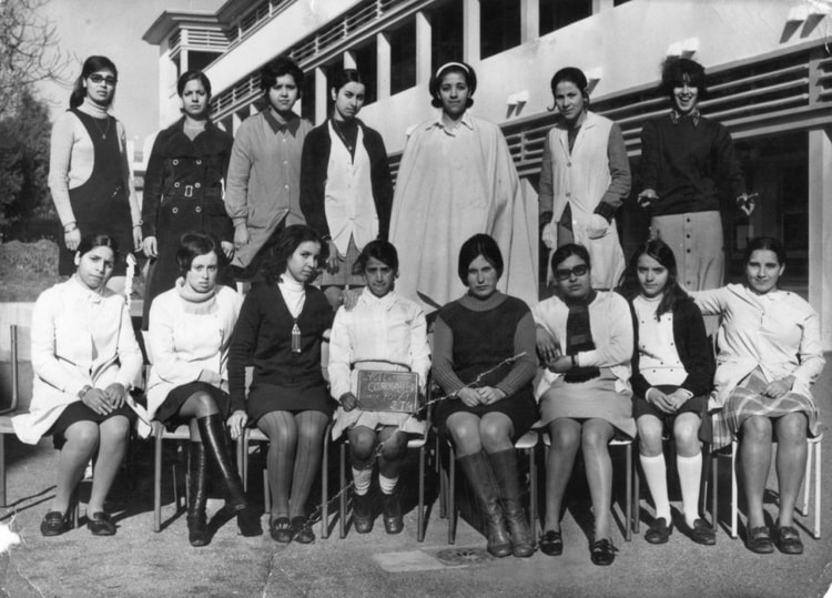1970 - Photo de classe TC/S - Lycee technique feminin du caroubier