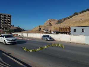 TRAVAUX DE REALISATIONDE LA LIAISON AUTOROUTIERE RELIANT LE PORT DE GHAZAOUET A L'AUTOROUTE EST-OUEST.
