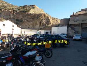 TRAVAUX DE REALISATION DE LA LIAISON AUTOROUTIERE RELIANT LE PORT DE GHAZAOUET A L'AUTOROUTE EST-OUEST.