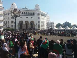 المظاهرات السلمية