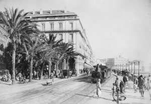 Boulevard de la République à Alger, en 1900