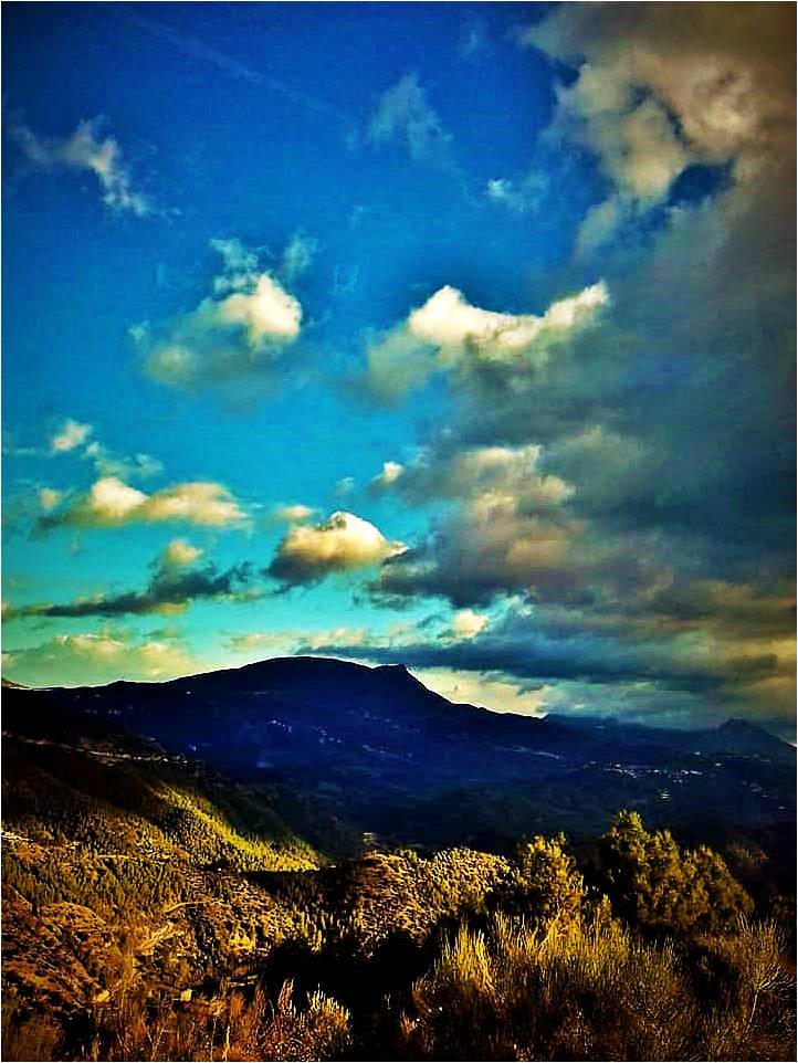 بين احضان جبال القبائل الاحرار.