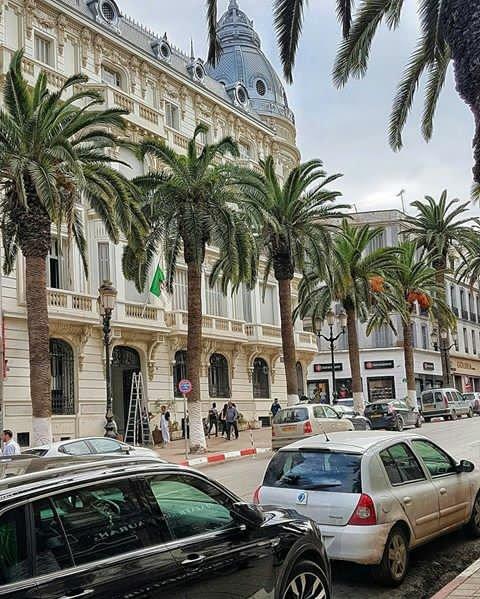 Oran avec des yeux et des images d'amateurs  !