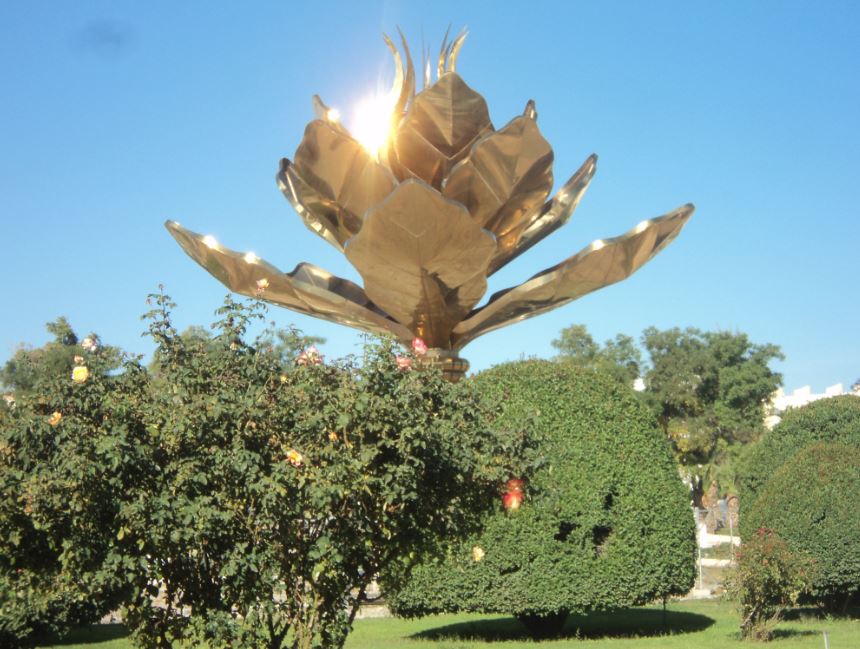 Sétif rénové - fleur de lotus déplacée