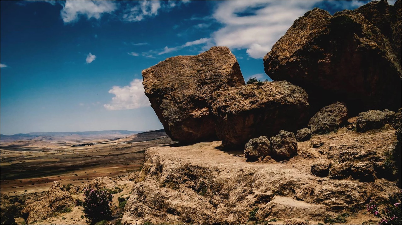 Les grottes, de la révélation à la création ibn khaldoun, cervantès et l’Algérie... !