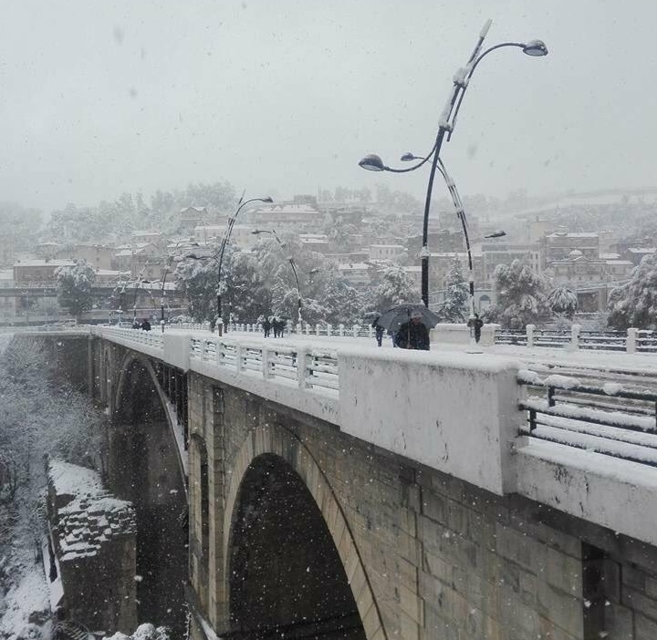 Constantine sous la neige
