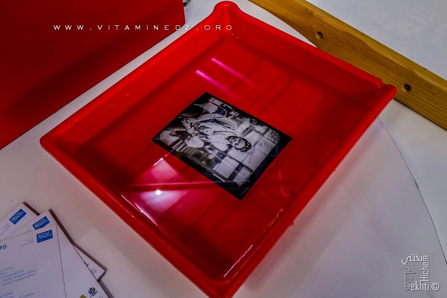 Photographie argentique par Mehdi Nedellec aux journées internationales de la photo d'Oran (7è Edition)