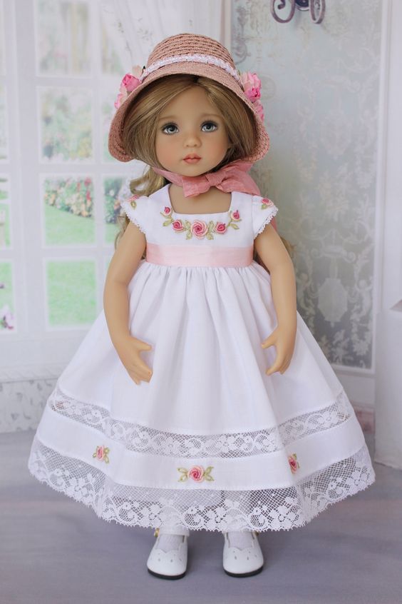 une véritable poupée