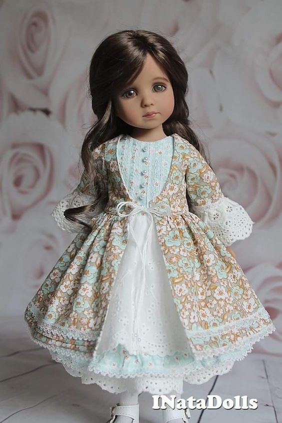 une véritable poupée