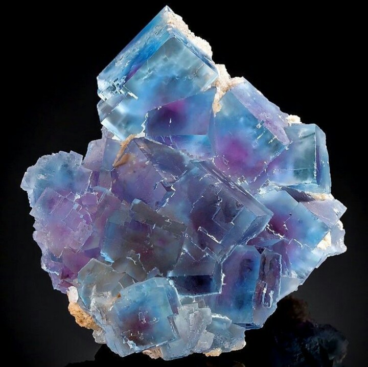 Fluorite Perle حجر  الفلوريت