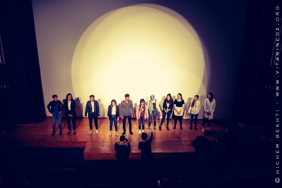 Performance artistique de la grande maison : Pantomime intitulé : « Haro », écrit par Kheireddine Malti et mis en scène par Younes Taleb Bendiab