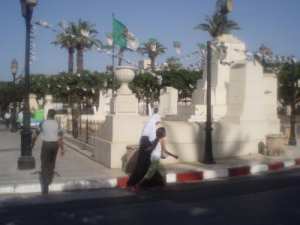 Monument Hadjout /ساحة الشهداء حجوط