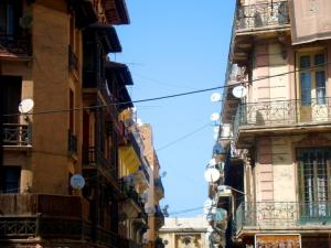 Les mûrs ont des oreilles.