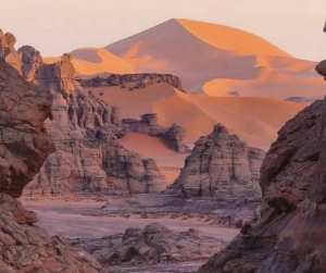 Le  #Sahara, le plus grand désert chaud du monde...!