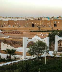 Ksar Tafilelt, utopie éco-citoyenne devenue réalité aux portes du Sahara... !