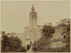 Mosquée du village sacré de Bou-Médine