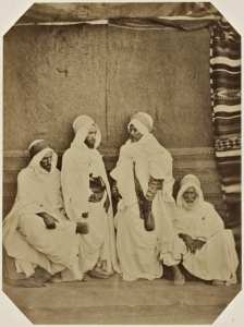 Si Djelloul, Kaïd des Fahallait, Kaddour Bou Alem, kaïd des Gharraba, Kaddour Ben Miloud, lieutenant des spahis, El Hadj Mohammed, ancien kaïd des Surela (Photo rare)