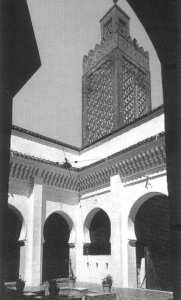 Cour et Minaret de la mosquée Sidi Boumediene