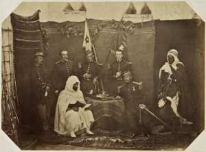 Le bureau arabe de Tlemcen. Le capitaine Cerès, chef (Photo rare)