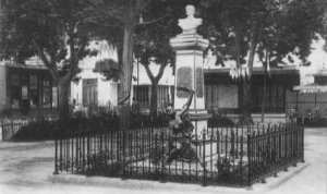 Tlemcen, place d'Alger (monument du Général Cavaignac)