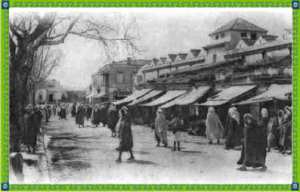 Magasins et marché jouxtant la grande mosquée de Tlemcen