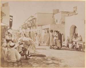 [Une rue de Biskra] (Photo rare)