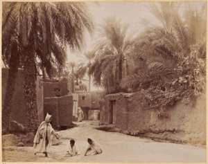 [Une rue du Vieux-Biskra] (Photo rare)