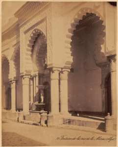 Fontaine de la rue de la Marine (Photo rare)