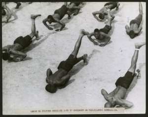 Alger 1944 - Régiment de tirailleurs sénégalais - (Photo rare)