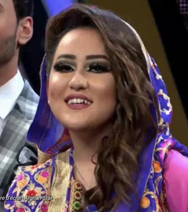 Zahra Elhma, première femme à gagner la Nouvelle Star en Afghanistan