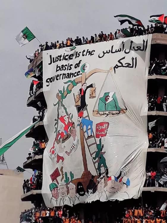 Banderoles à Alger !!!