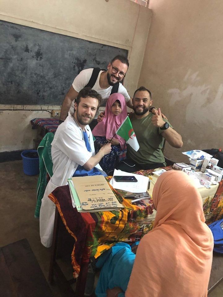 طبيب #جزائري يتحدى جميع الصعاب مخاطرا بحياته لزيارة مسلمي #بورما