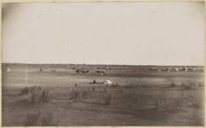 [Campement de la colonne du capitaine Pujat chargé de la construction du Fort Lallemand] (Photo rare)