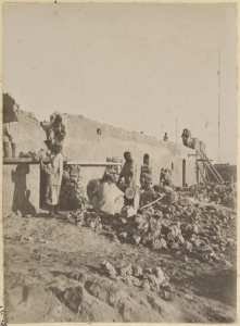 [Construction du Fort Lallemand par la colonne du capitaine Pujat] (Photo rare)