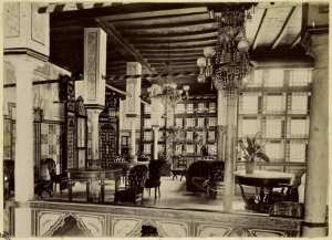 [Constantine. Salon du palais du bey de Constantine, siège de la division militaire] (Photo rare)