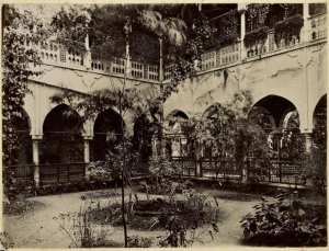 [Constantine. Jardin du palais du bey de Constantine, siège de la division militaire] (Photo rare)