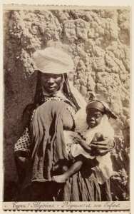 Types algériens. Négresse et son enfant (Photo rare)